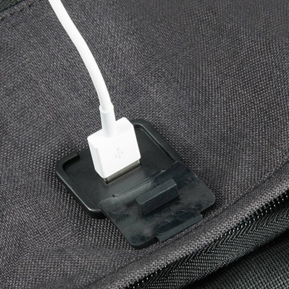 Samsonite Mochila Anti-Roubo para Portátil 15.6'' c/ Porta USB SECURIPAK Preta | Ref. 92KA600109 Samsonite Mochila Anti-Roubo para Portátil 15.6'' c/ Porta USB SECURIPAK Preta | Ref. 92KA600109