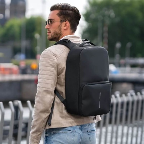 XD Design Mochila Anti-Roubo Expansível Flex Gym Bag Preta | Ref. 309.P705801