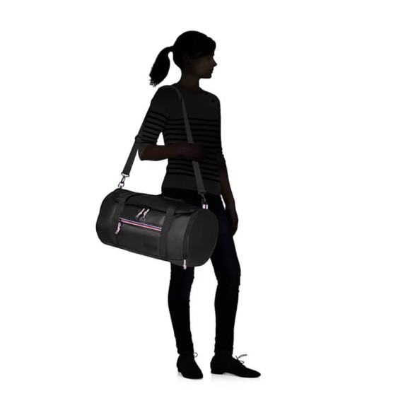 American Tourister Saco de Viagem ZIP Coated UPBEAT PRO Preto | Ref. 92MC900209 American Tourister Saco de Viagem ZIP Coated UPBEAT PRO Preto | Ref. 92MC900209