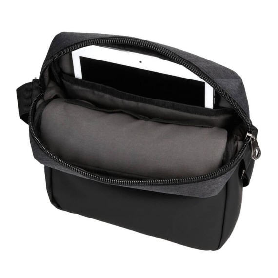 Bolsa de Tiracolo para Tablet Pepe Jeans JARVIS Preta | Ref. 186.7125631