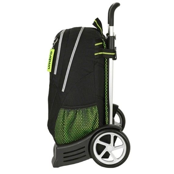 Mochila Escolar 44Cm c/ Carro Evolution Umbro ESSENTIALS Preto | Ref. 248.612237860
