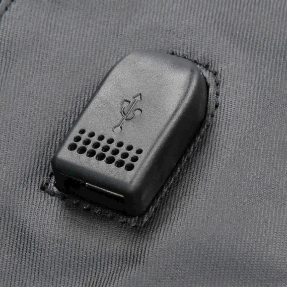 Mochila para Portátil 12” Adap. c/ USB Pepe Jeans CARDIFF Preta | Ref. 186.7632031