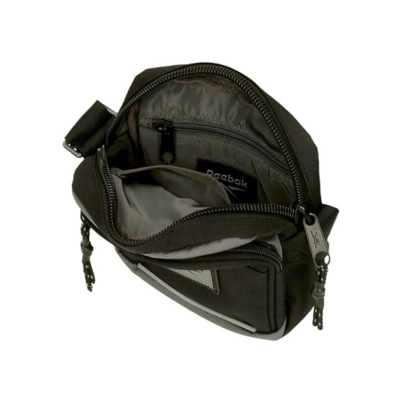 Bolsa de Tiracolo c/ Bolso Frontal Reebok DEXTER Preta | Ref. 186.8835221 Bolsa de Tiracolo c/ Bolso Frontal Reebok DEXTER Preta | Ref. 186.8835221