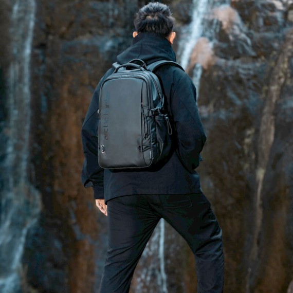 Mochila para Portátil 15.6” ARCTIC HUNTER Preta B00530 | Ref. 235.ARMO346