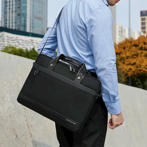 Pasta de Documentos para Portátil 15.6” ARCTIC HUNTER Preta GW0022 | Ref. 235.ARMO349