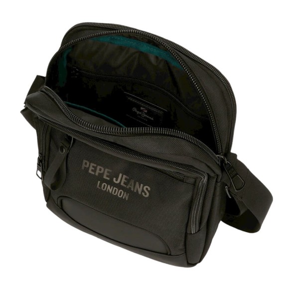 Bolsa de Tiracolo para Tablet 2C PEPE JEANS Bromley 24 Preta | Ref. 186.7065741 Bolsa de Tiracolo para Tablet 2C PEPE JEANS Bromley 24 Preta | Ref. 186.7065741