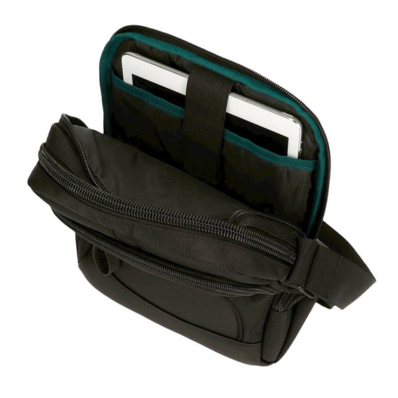Bolsa de Tiracolo para Tablet 2C PEPE JEANS Bromley 24 Preta | Ref. 186.7065741 Bolsa de Tiracolo para Tablet 2C PEPE JEANS Bromley 24 Preta | Ref. 186.7065741