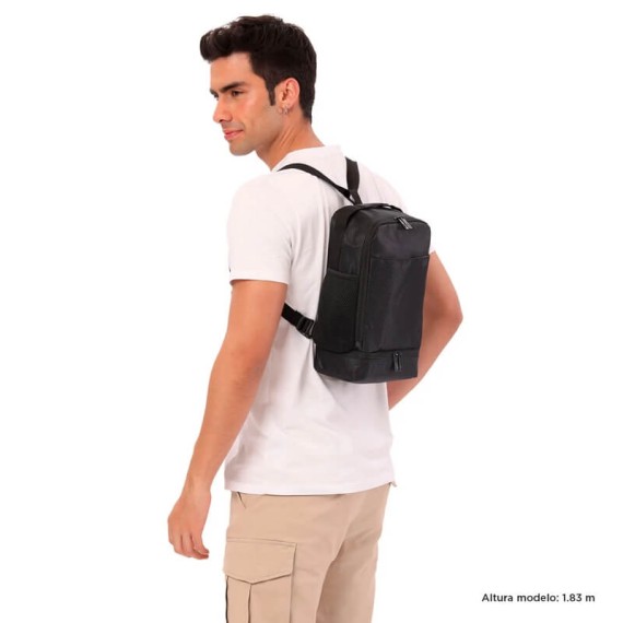 Lancheira Térmica Skram M TOTTO N01 Preta | Ref. 330.AC61IND0792N01