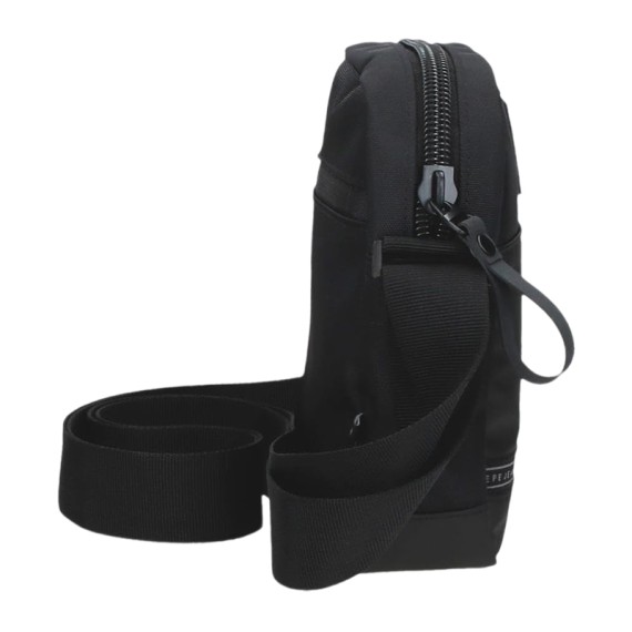 Bolsa de Tiracolo Pequena PEPE JEANS Stratford Preta | Ref. 186.7045244Bolsa de Tiracolo Pequena PEPE JEANS Stratford Preta | Ref. 186.7045244