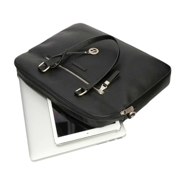 Pasta para Computador 15.6” 2C Adap. PEPE JEANS Elia Preta | Ref. 186.7946031