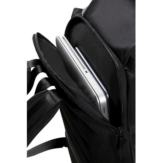 SAMSONITE Mochila para Portátil 15.6” c/ Aba Relyon Preta | Ref. 92KP800309 SAMSONITE Mochila para Portátil 15.6” c/ Aba Relyon Preta | Ref. 92KP800309