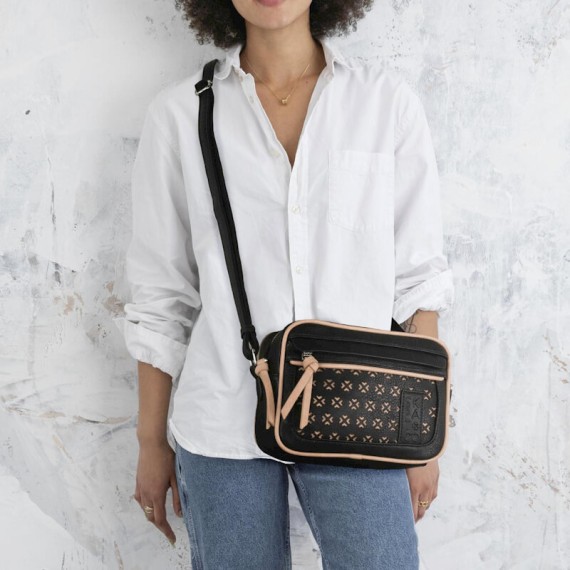 Bolsa de Tiracolo Retangular SKPAT Crosses Preto/Taupé | Ref. 237.32508601