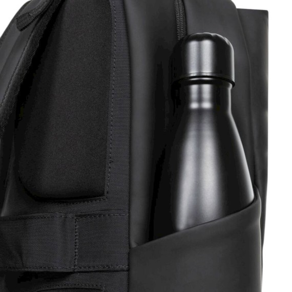 Mochila EASTPAK para Portátil 16” Tecum F CNNCT F MatBlac | Ref. 267.BE91F5