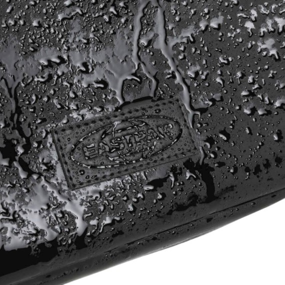 Mochila para Portátil 16” EASTPAK Yarin CNNCT F Matte Black | Ref. 267.BJH1F5