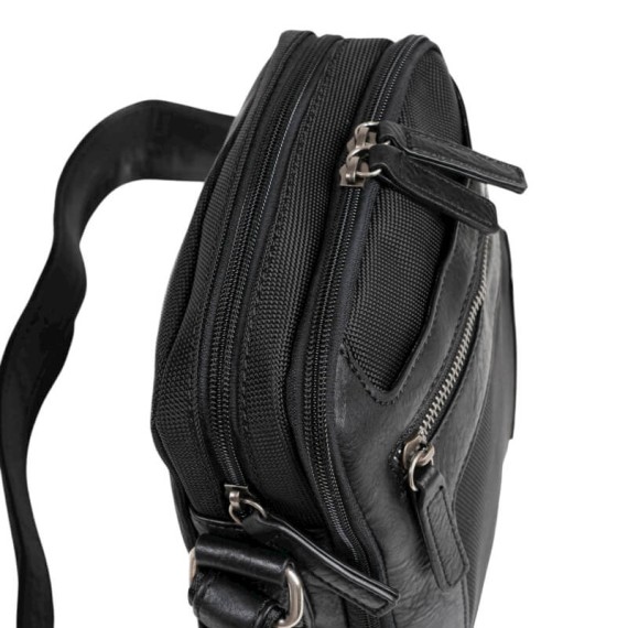 Bolsa de Tiracolo 2C MATTIES Nylon Sport Preta | Ref. 132.4019220 Bolsa de Tiracolo 2C MATTIES Nylon Sport Preta | Ref. 132.4019220