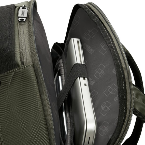 AMERICAN TOURISTER Mochila Portátil 15.6” Urban Track Khaki | Ref. 92.155703-3457 AMERICAN TOURISTER Mochila Portátil 15.6” Urban Track Khaki | Ref. 92.155703-3457