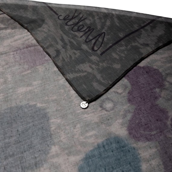 ANEKKE Lenço Retangular Estampado Evolution Cinza | Ref. 280.41470-032