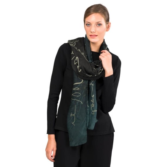 ANEKKE Lenço Retangular Estampado Manifesto Preto | Ref. 280.41470-041