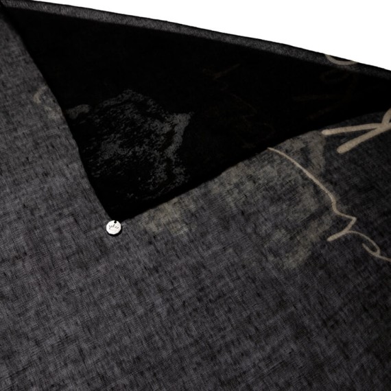 ANEKKE Lenço Retangular Estampado Manifesto Preto | Ref. 280.41470-041