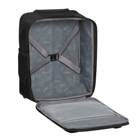 AT Mochila de Cabine c/ Rodas SM Ryanair/Vueling Preta | Ref. 92.158733-1041 AT Mochila de Cabine c/ Rodas SM Ryanair/Vueling Preta | Ref. 92.158733-1041