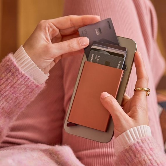 SECRID Porta-Cartões Cardprotector for MagSafe Rosa | Ref. 297.CFM-R