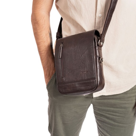 Bolsa de Tiracolo c/ Aba Homem MATTIES Classic Sport Castanha | Ref. 132.4027380