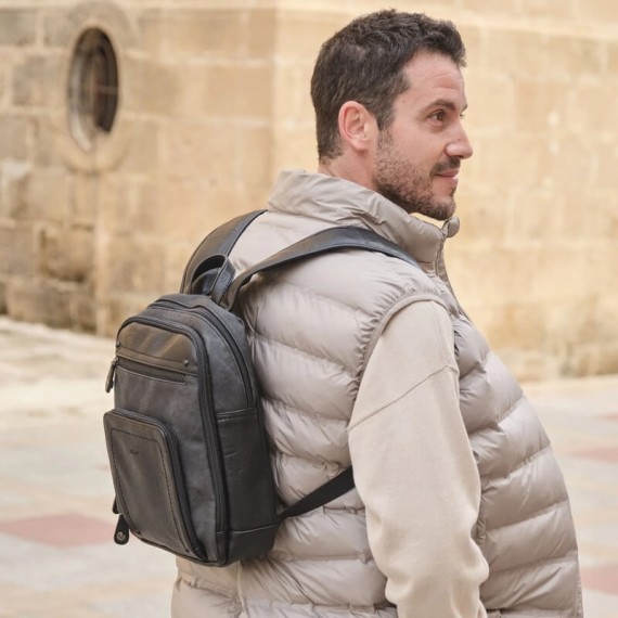 Mochila de Homem MATTIES Juvenil Preta | Ref. 132.4029720