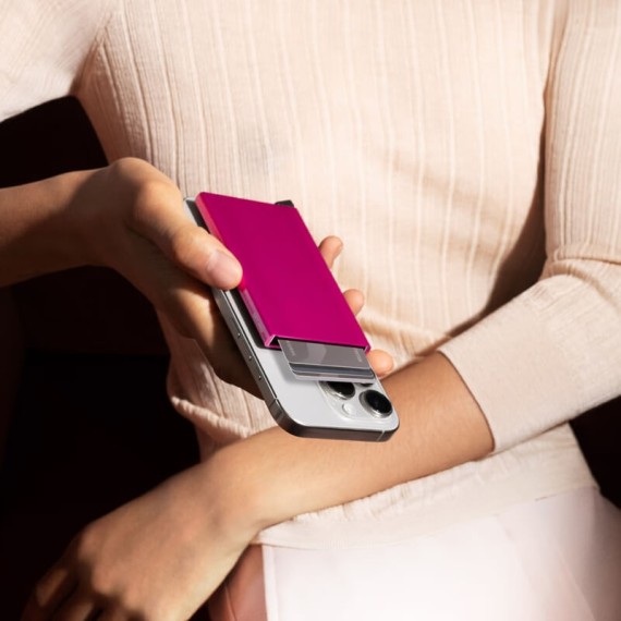 Porta-Cartões SECRID Cardprotector for MagSafe Fuchsia | Ref. 297.CFM-F