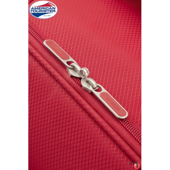 Trolley de Viagem Cabine com 2 rodas Upright 55 cm Formula Red Litewing American Tourister - ref. 9238G00100-6 Trolley de Viagem Cabine com 2 rodas Upright 55 cm Formula Red Litewing American Tourister - ref. 9238G00100-6